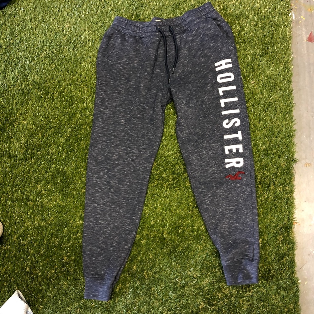 Hollister joggers